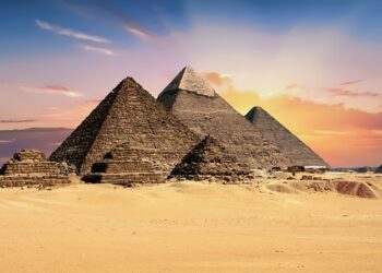 Descubre la Ubicación Geográfica del Valle de los Reyes: Historia y Tesoros Antiguos