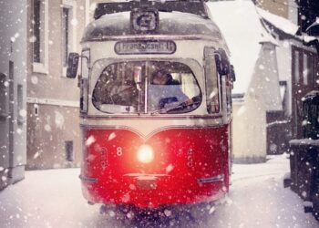 Ruta del Metro Atocha-Moncloa: Guía de Viaje y Recorrido