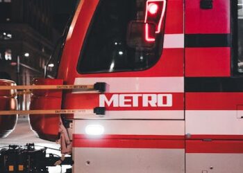 Significado de AMS en Aeropuertos: Descubre su Importancia