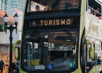 Descubriendo la Línea de Metro hacia Plaza Mayor: Guía completa