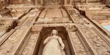Descubriendo el Misterio de las Pirámides: ¡Revelamos su Interior!