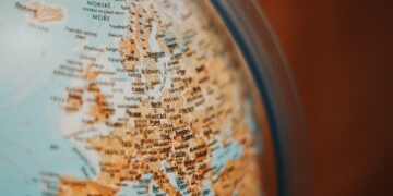 Ubicación de Cerdeña en España: ¡Descubre su localización exacta!